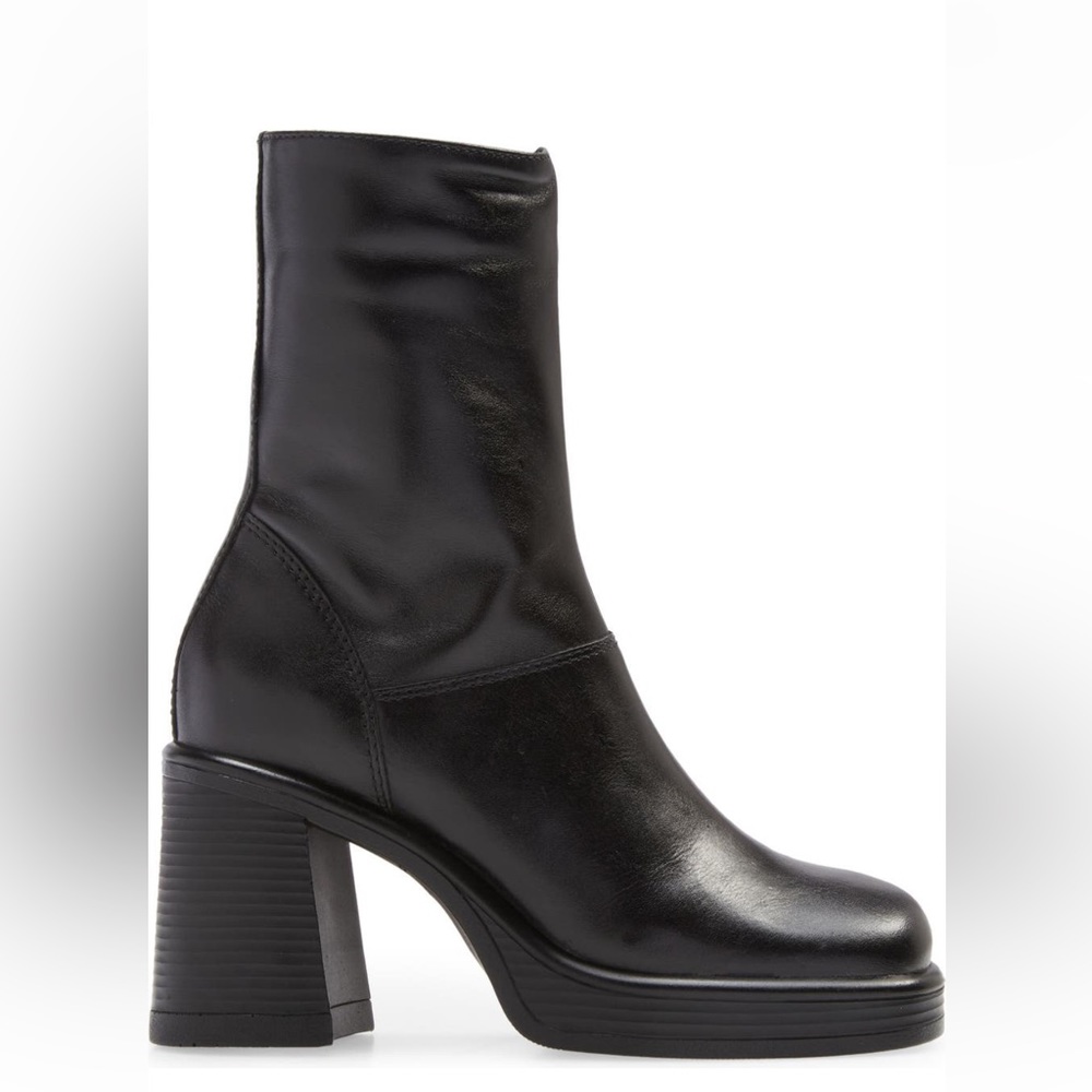 Steve Madden Fantasie Platform Bootie